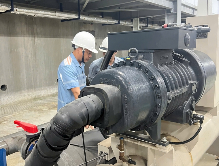 chuyên bảo dưỡng , sửa chữa, lắp đặt chiller
